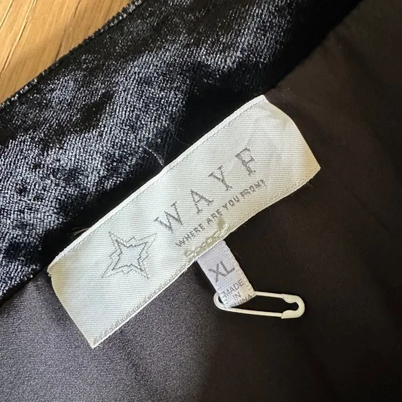 WAYF Velour Pencil Skirt in Rich Black - Picture 6 of 10